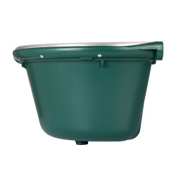 Comedero angular con borde metálico y dos soportes a pared Capacidad 16 litros AmaHorse