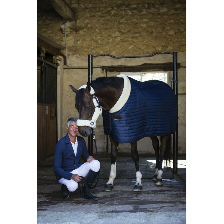 Manda de cuadra Equithème Teddy, forrada de borreguito sintético Manda de cuadra Equithème Teddy, forrada de borreguito sintético