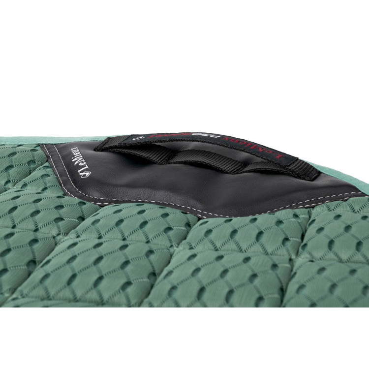 Mantilla LeMieux Carbon Mesh Close Contact Square Mantilla LeMieux Carbon Mesh Close Contact Square