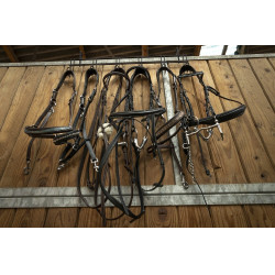 Soporte para bridas Hippotonic de 6 plazas, con ganchos Soporte para bridas Hippotonic de 6 plazas, con ganchos