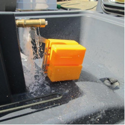 Bebedero antihielo Polytherme La Gee 4B 180L con 4 cazoletas Bebedero antihielo Polytherme La Gee 4B 180L con 4 cazoletas
