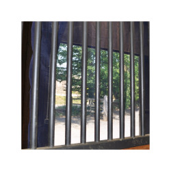 Cortina de box pared de nido de abeja Canter modelo pequeño Cortina de box pared de nido de abeja Canter modelo pequeño