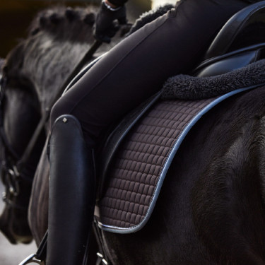 Mantilla de Uso General Adepto Horze Marrón oscuro Mantilla de Uso General Adepto Horze Marrón oscuro