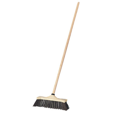 Escobas cuadra La Gée